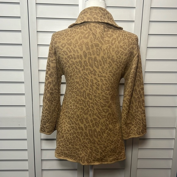 Chico’s Leopard Print Silk Blend 3/4 Flared Sleeve Cowl Neck Sweater Size 0 - Picture 7 of 8